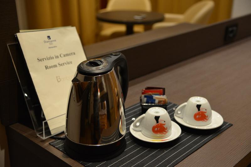 Hotel Diamante Алесандрия Екстериор снимка